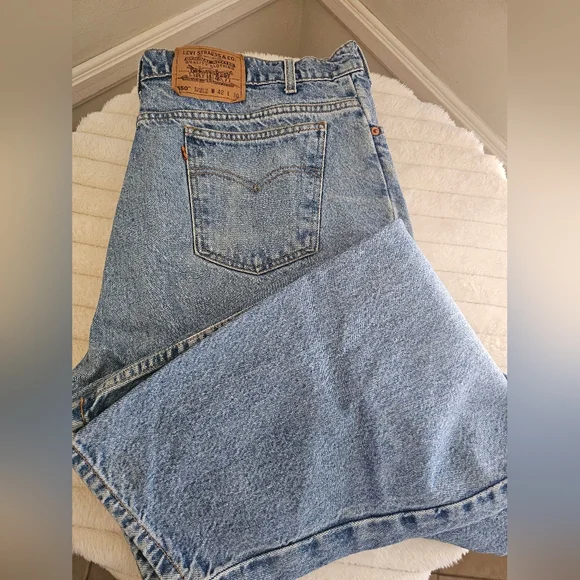 Levi's 550 Jeans - Picture 1 of 3